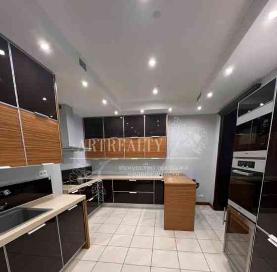 5-комн. квартира, 285 м2, 3/47 эт. Москва