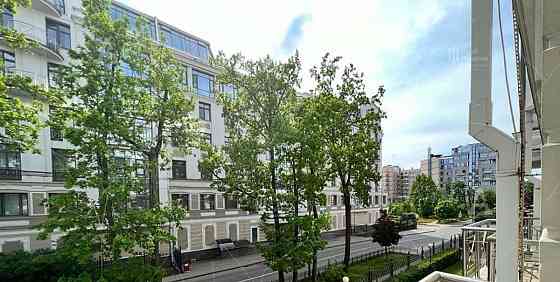 4-комн. квартира, 125 м2, 2/8 эт. Санкт-Петербург