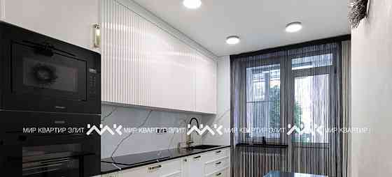 4-комн. квартира, 203.5 м2, 3/3 эт. Санкт-Петербург