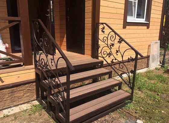 Металлическая лестница для крыльца Лестницы, ступени Амарант Раменское