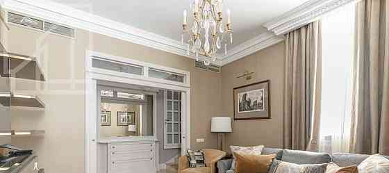 2-комн. квартира, 70 м2, 1/5 эт. Москва