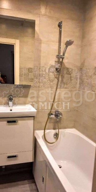 2-комн. квартира, 41.7 м2, 2/5 эт. Москва - изображение 1