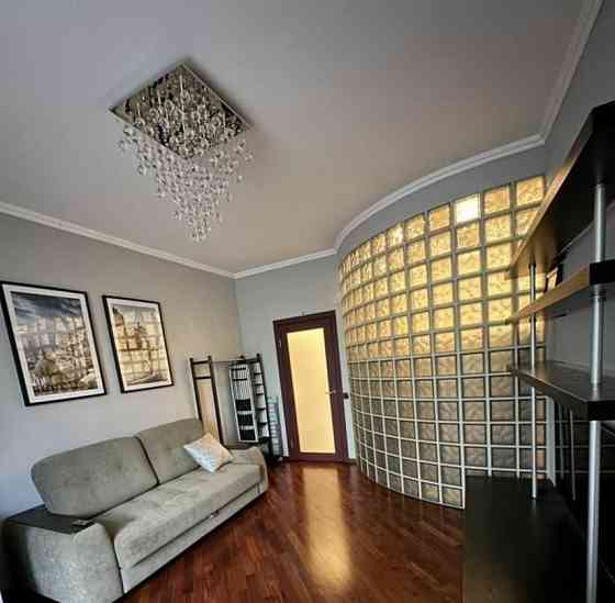 2-комн. квартира, 60 м2, 2/24 эт. Москва