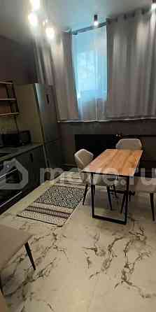 2-комн. квартира, 57 м2, 1/5 эт. Москва