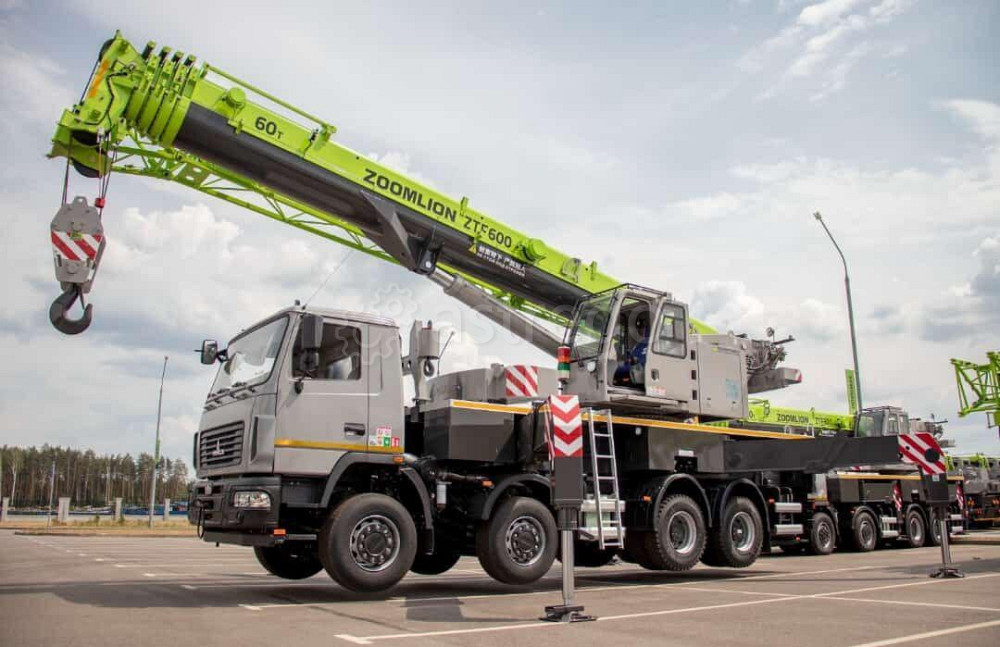 Автокран ZOOMLION ZMC-60-1C1 на шасси МАЗ, 8Х8, 60 тонн Оренбург - изображение 1