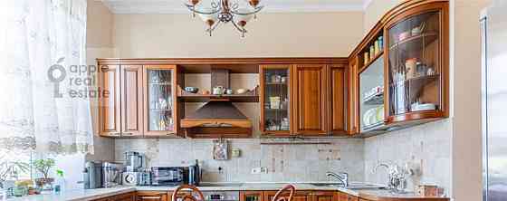 5-комн. квартира, 170 м2, 4/4 эт. Москва