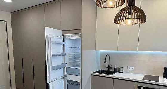 2-комн. квартира, 42 м2, 33/52 эт. Москва
