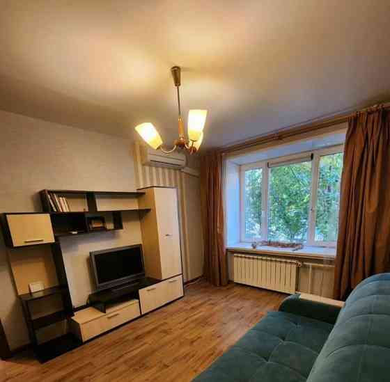 2-комн. квартира, 40 м2, 1/9 эт. Москва