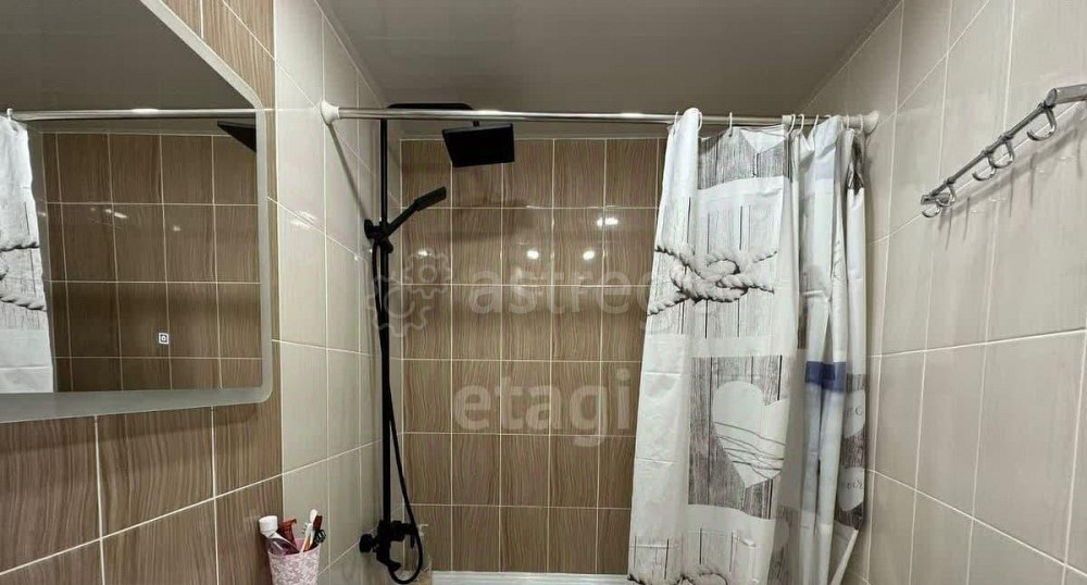 3-комн. квартира, 58.1 м2, 5/5 эт. Белогорск - изображение 1