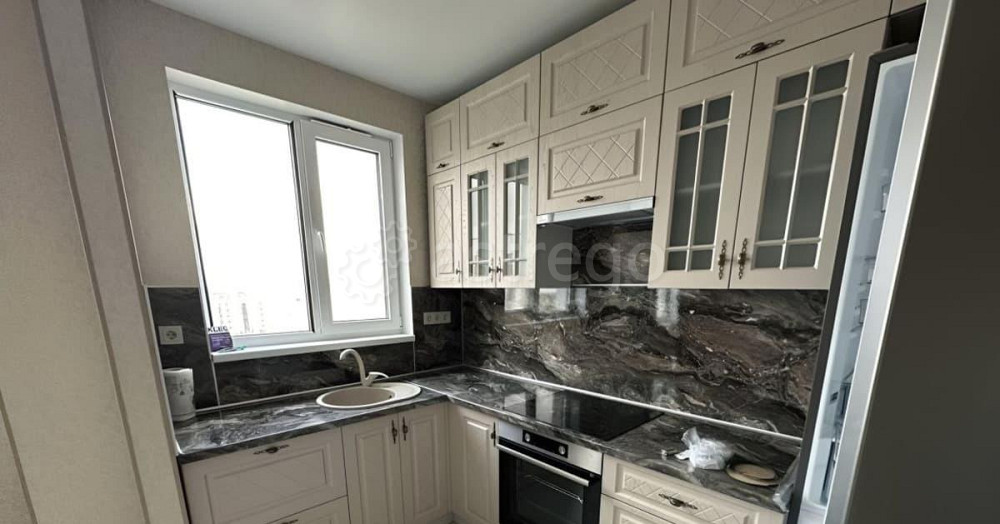 4-комн. квартира, 60 м2, 4/5 эт. Белгород - изображение 1