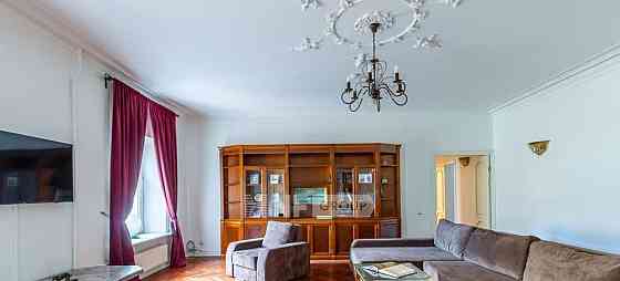 6-комн. квартира, 237.9 м2, 4/5 эт. Санкт-Петербург