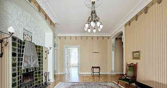 6-комн. квартира, 251 м2, 2/6 эт. Москва