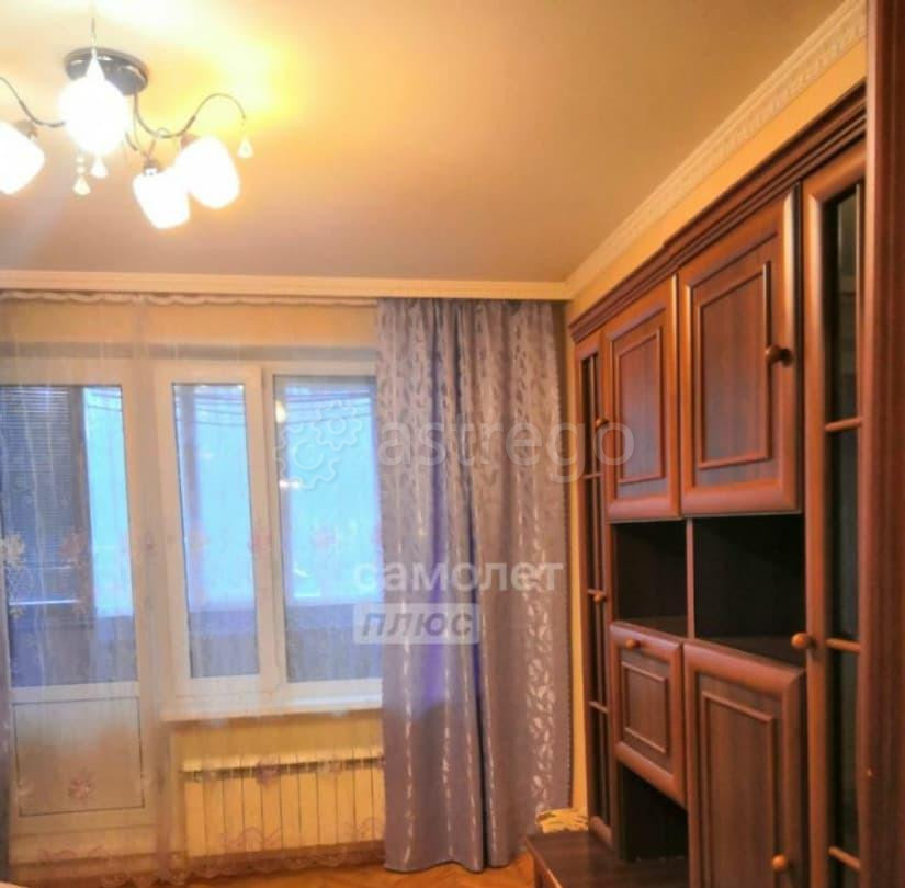 Комната, 33 м2, 1/9 эт. Москва - изображение 1