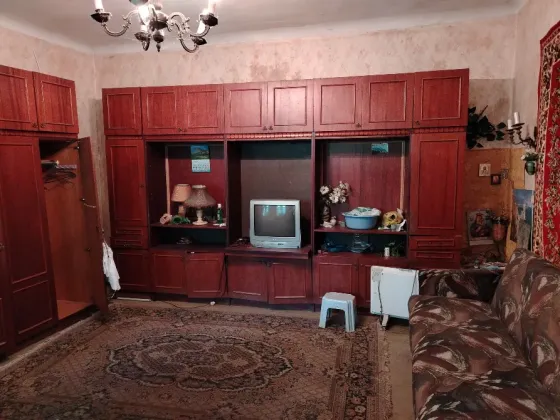 Продам 3-комн. квартиру, 77.1 м2, 1/1 этаж Симферополь