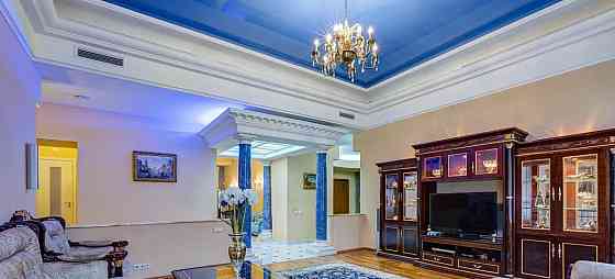 5-комн. квартира, 210 м2, 3/6 эт. Санкт-Петербург