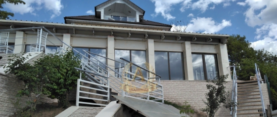 Дом, 800 м2 Москва