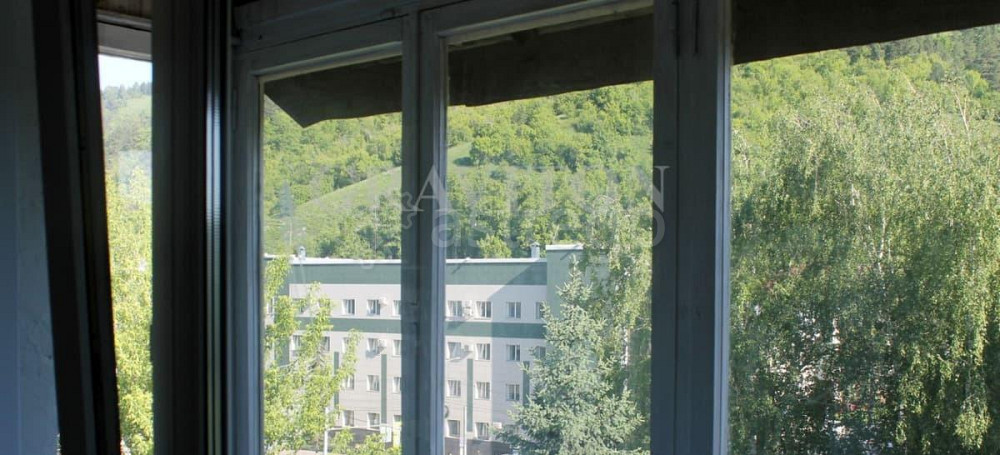 3-комн. квартира, 55 м2, 5/5 эт. Горно-Алтайск - изображение 4