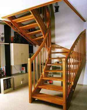 Деревянная лестница винтовая на второй этаж винтовая Новосибирск