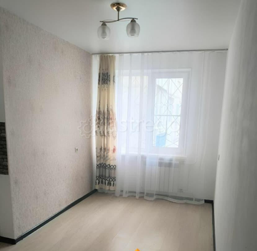 Комната, 11 м2, 1/9 эт. Барнаул - изображение 2