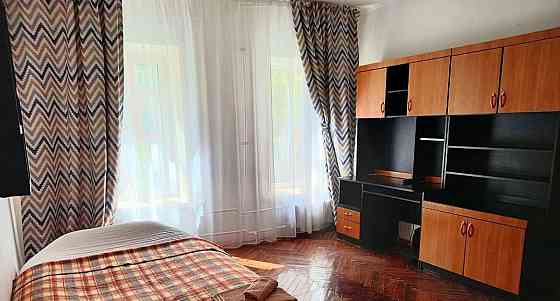 2-комн. квартира, 76 м2, 2/4 эт. Санкт-Петербург
