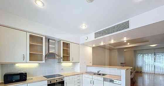 4-комн. квартира, 209 м2, 1/3 эт. Москва
