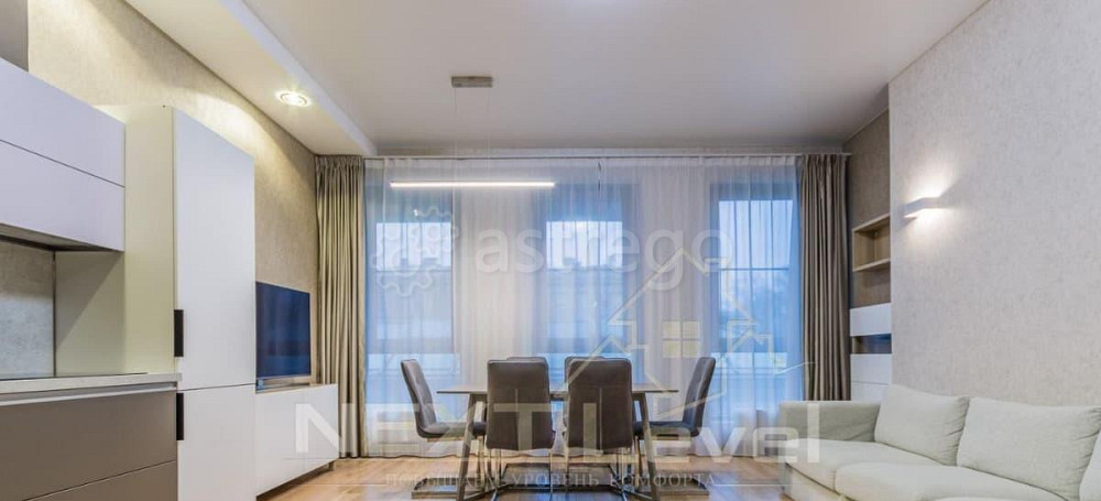 3-комн. квартира, 130 м2, 2/8 эт. Санкт-Петербург - изображение 1