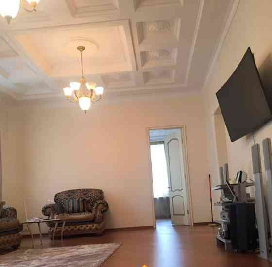 2-комн. квартира, 100 м2, 3/5 эт. Москва