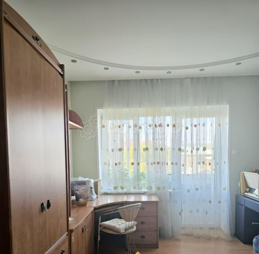 4-комн. квартира, 120 м2, 4/5 эт. Астрахань - изображение 1