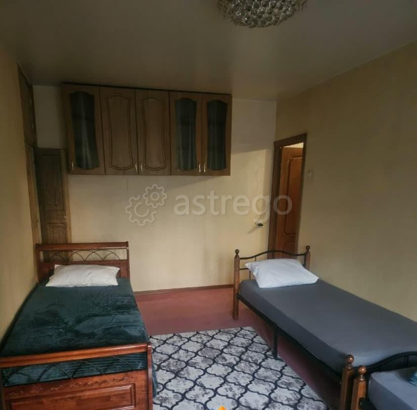 Комната, 50 м2, 3/5 эт. Москва - изображение 1