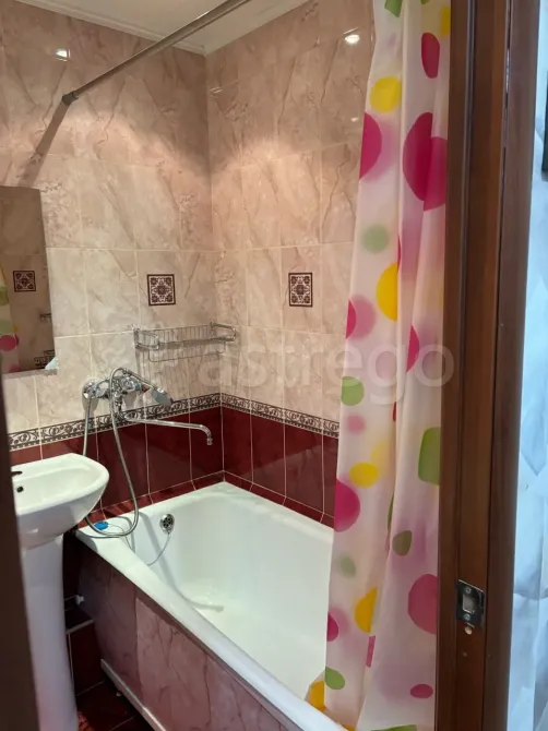 Сдам 1-комн. Квартиру, 42 м2, 2/6 эт., Долгосрочно Мурманск - изображение 2