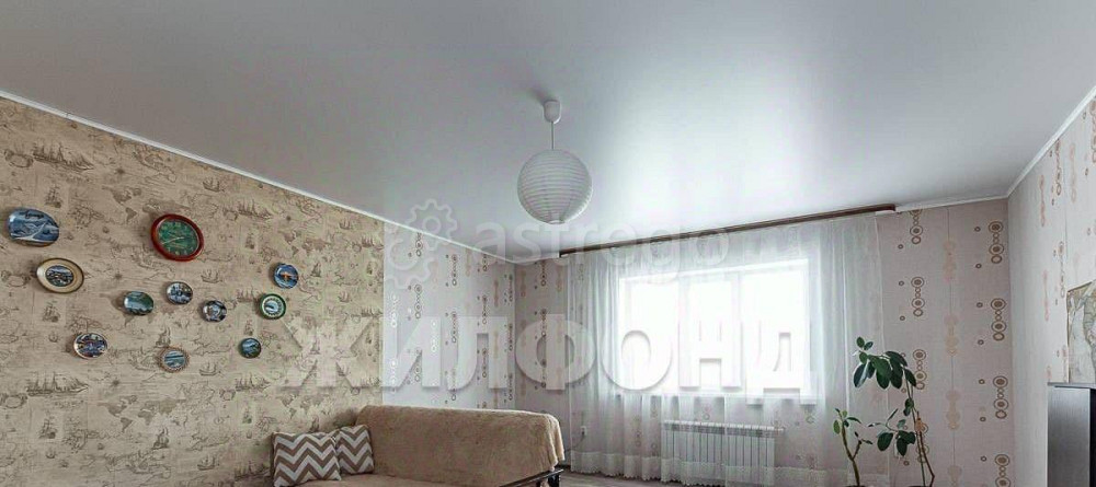 Дом, 178.8 м2, 5 соток, 2 эт. Новоалтайск - изображение 1