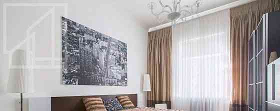 3-комн. квартира, 110 м2, 3/7 эт. Москва