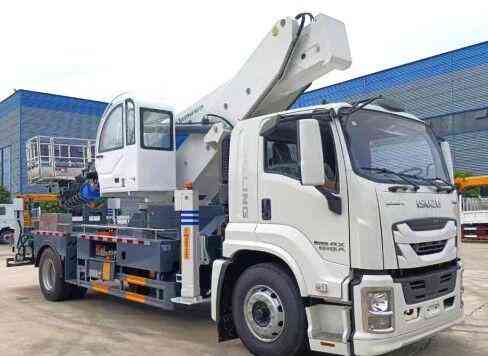 Автовышка 45м. на базе ISUZU GIGA 4х2 Благовещенск