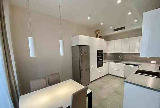 3-комн. квартира, 127 м2, 5/10 эт. Москва