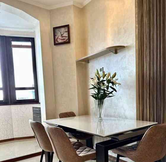 2-комн. квартира, 82 м2, 16/24 эт. Москва