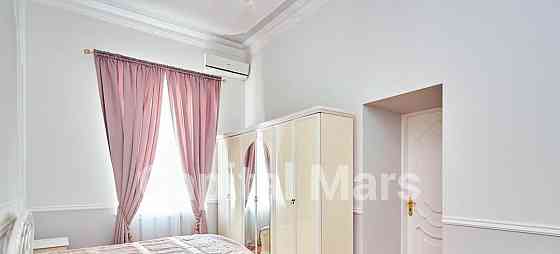 4-комн. квартира, 150 м2, 3/7 эт. Москва