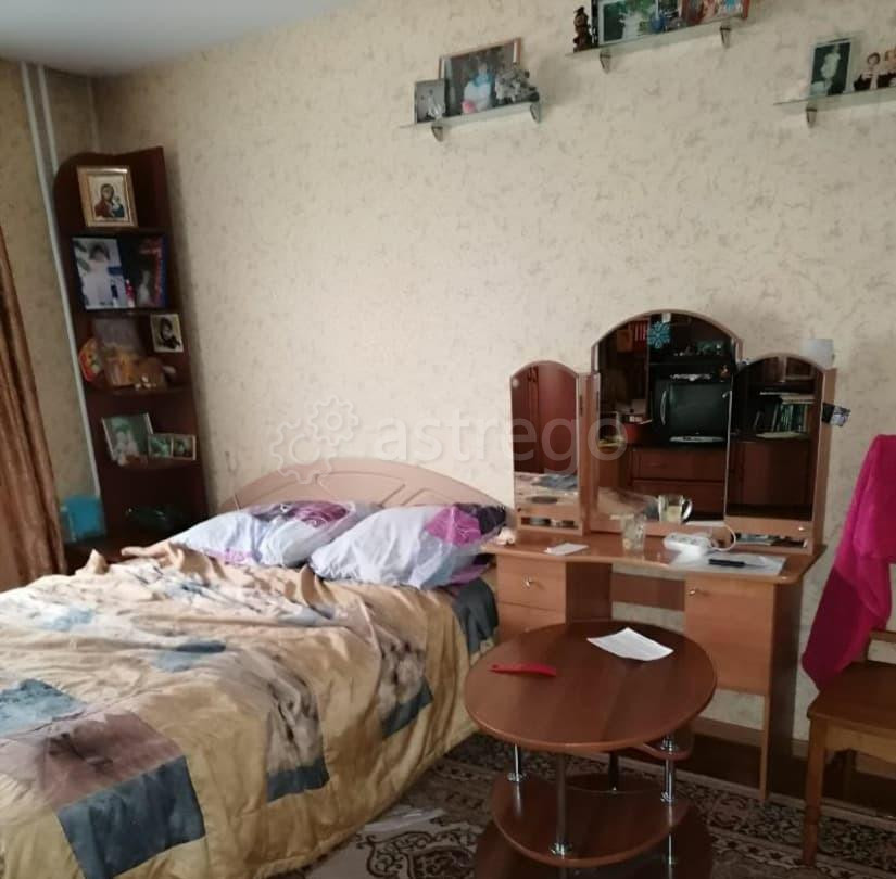 Комната, 80 м2, 1/10 эт. Красноярск - изображение 1