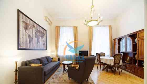 2-комн. квартира, 80 м2, 2/5 эт. Санкт-Петербург