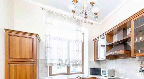 5-комн. квартира, 180 м2, 4/4 эт. Москва