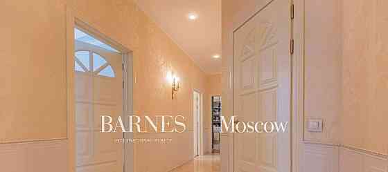 5-комн. квартира, 184.6 м2, 8/8 эт. Санкт-Петербург