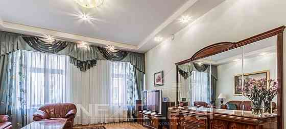 3-комн. квартира, 110 м2, 4/6 эт. Санкт-Петербург