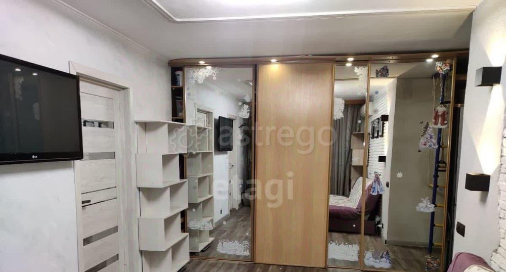 4-комн. квартира, 61.4 м2, 5/5 эт. Благовещенск - изображение 1