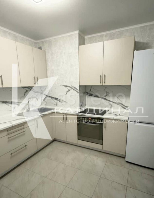 2-комн. квартира, 40 м2, 1/9 эт. Старый Оскол - изображение 1