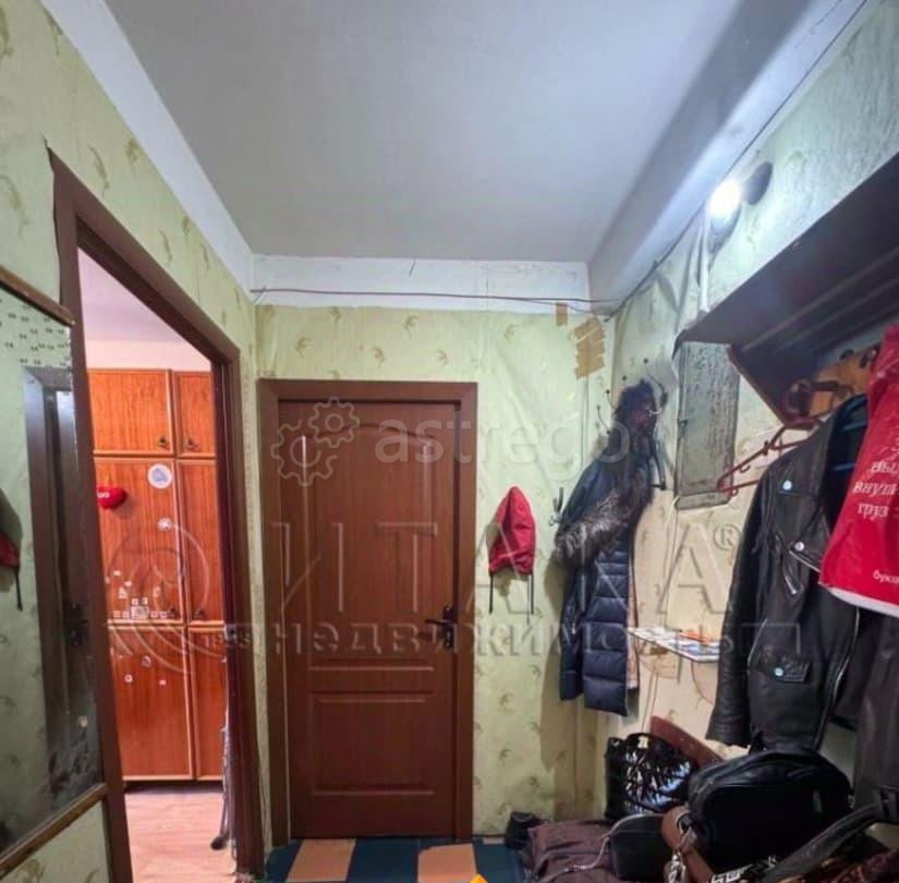 Комната, 10.3 м2, 4/9 эт. Санкт-Петербург - изображение 2