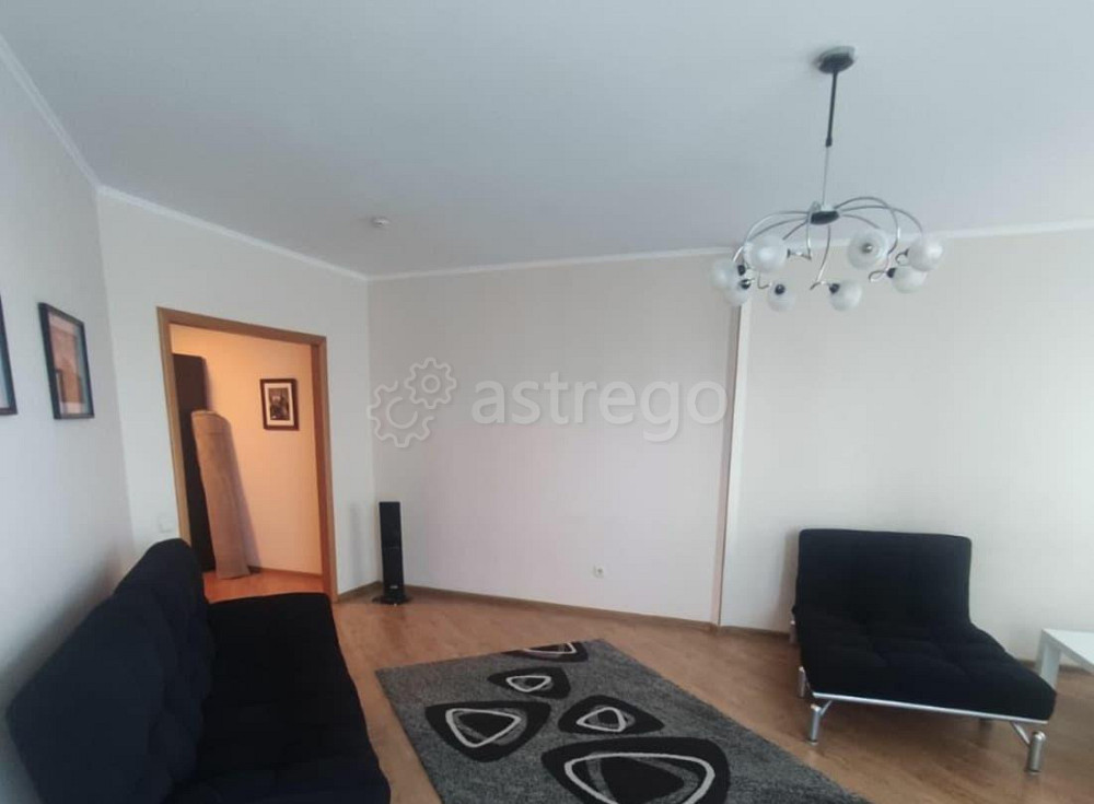 2-комн. квартира, 90 м2, 8/10 эт. Красноярск - изображение 1
