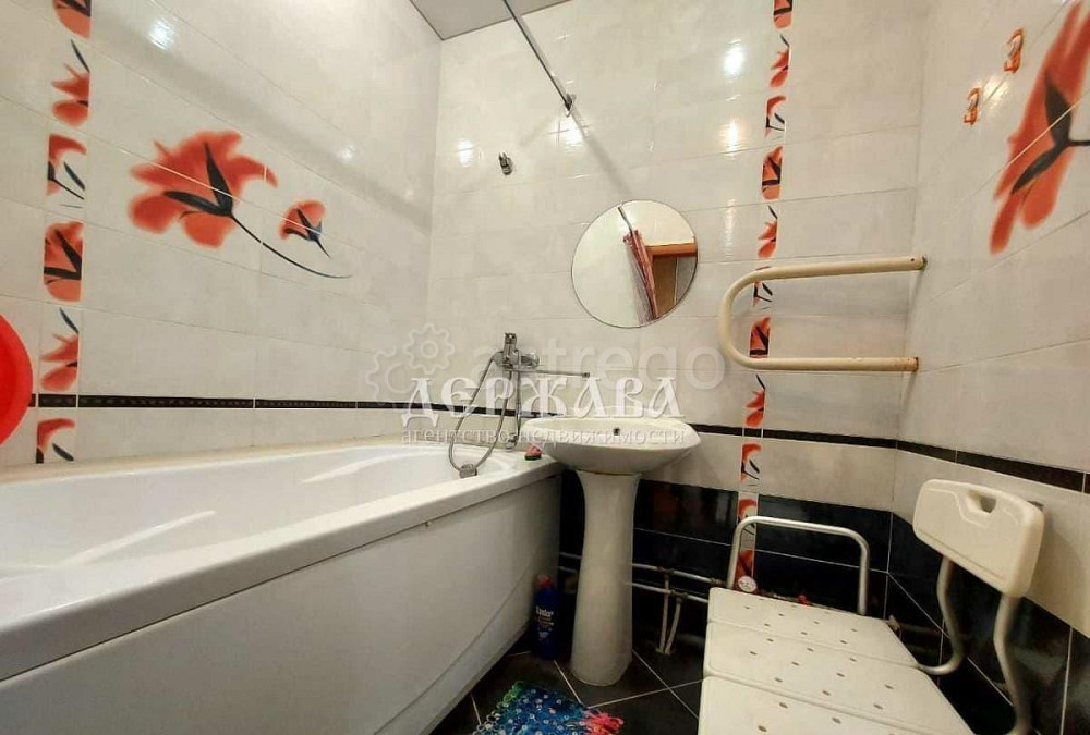 2-комн. квартира, 64 м2, 3/9 эт. Старый Оскол - изображение 2