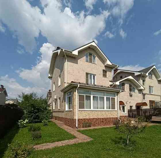 Коттедж, 230 м2, 6 соток, 3 эт. Москва