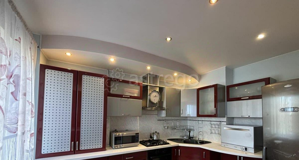 4-комн. квартира, 96.3 м2, 5/9 эт. Астрахань - изображение 1