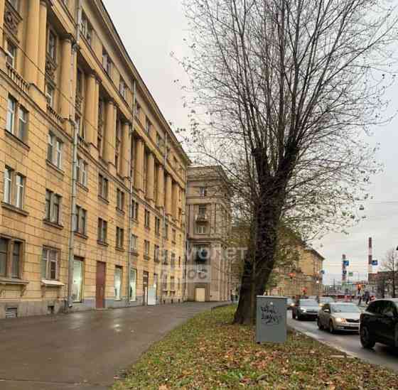 5-комн. квартира, 137 м2, 1/6 эт. Санкт-Петербург
