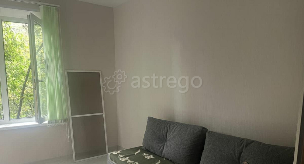 Комната, 10 м2, 4/5 эт. Москва - изображение 1